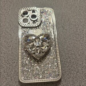 iPhone 16 pro max phone case bling heart with popsocket silver
